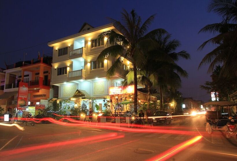 ホテル Angkor Empire Boutique