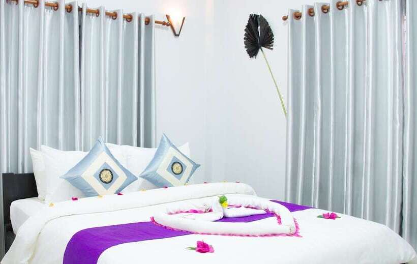 ホテル Angkor Empire Boutique