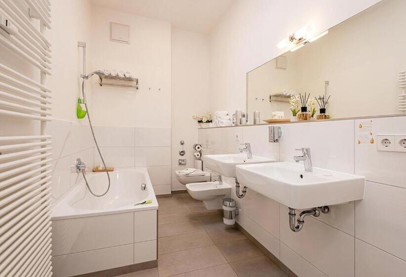 هتل Apartments Rosenthal Residence