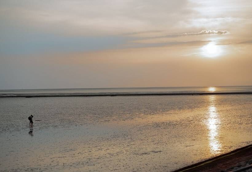 Отель Astra Maris