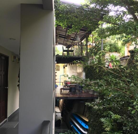 호텔 Baan Andaman Sea Surf