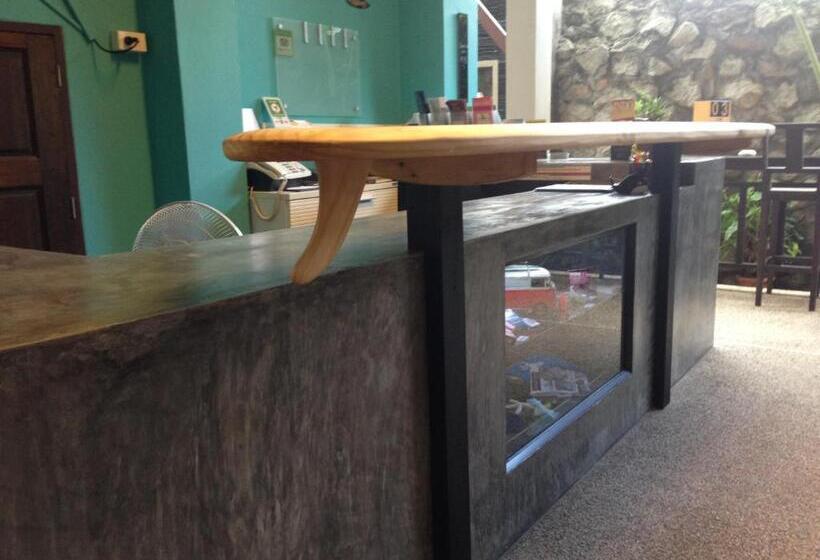 호텔 Baan Andaman Sea Surf