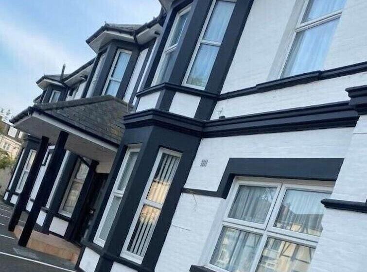 בית מלון כפרי Burlington