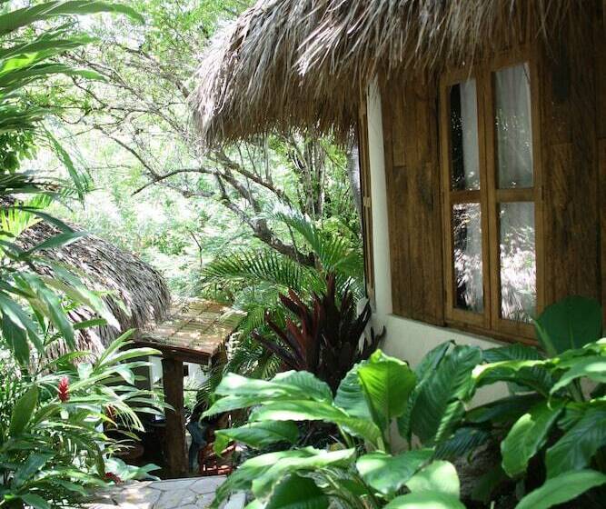 בית מלון כפרי Cabanas Biuzaa