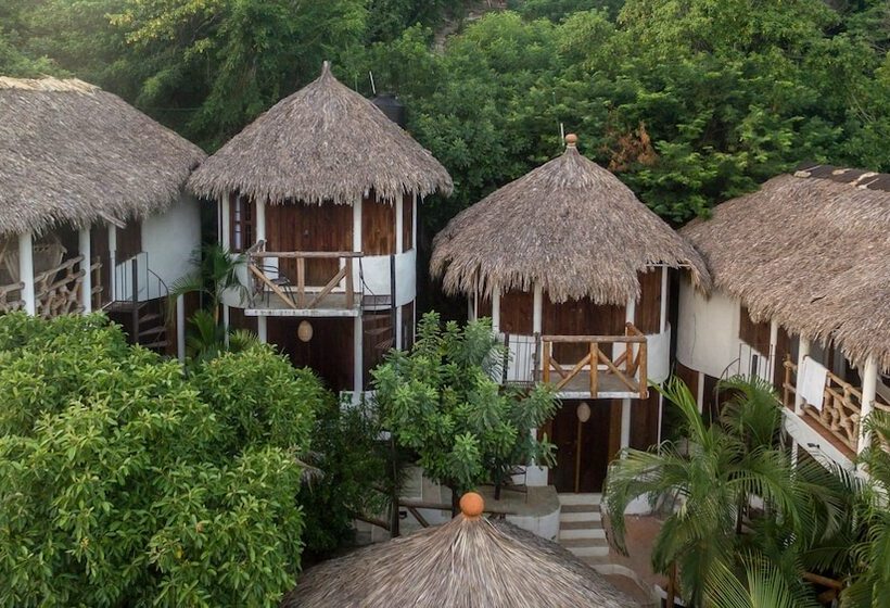 בית מלון כפרי Cabanas Biuzaa