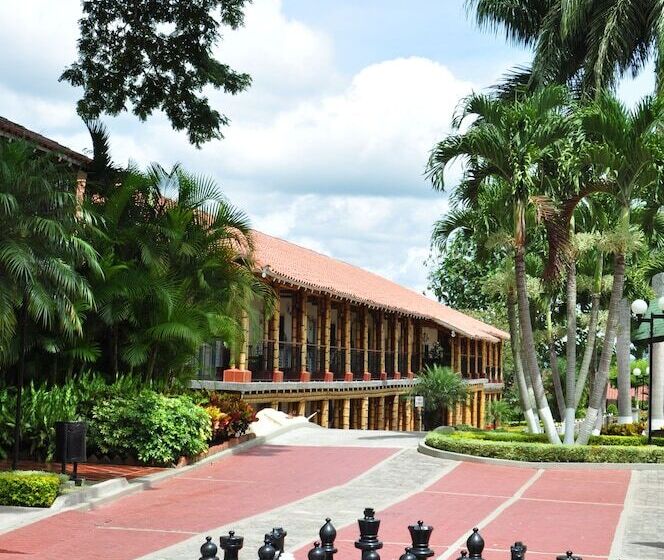 هتل Campestre Las Camelias