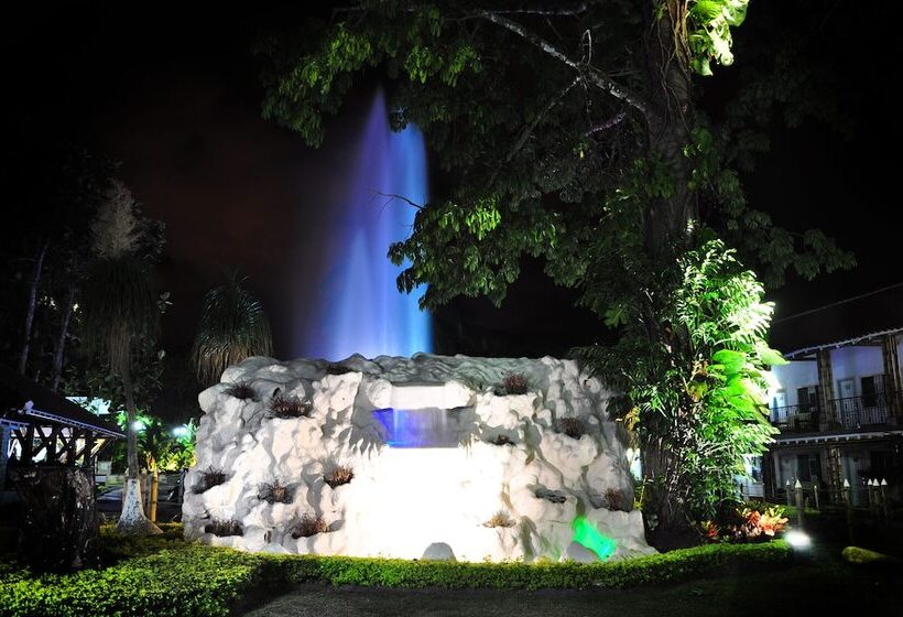 هتل Campestre Las Camelias