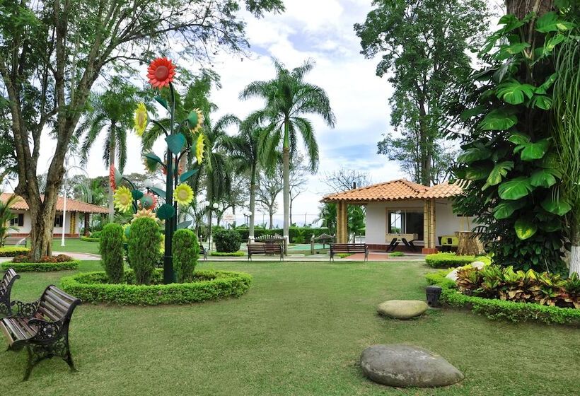 هتل Campestre Las Camelias