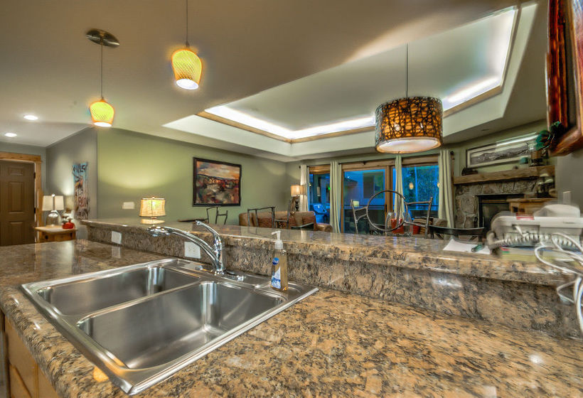 בית מלון כפרי Canyon Creek B201