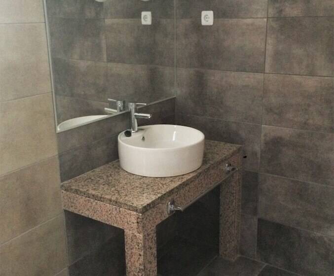 Отель Captains Studios & Apartments