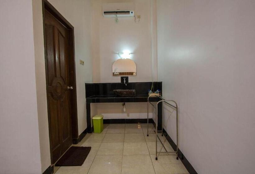 酒店 Central Inn Senggigi