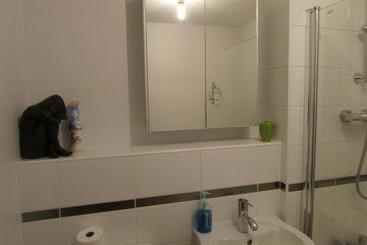 هتل Cheltenham Luxury Apartments