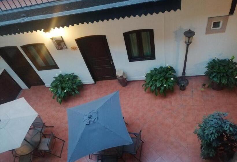 Hotel Colonial