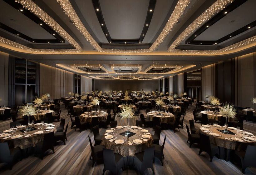 هتل Conrad Manila