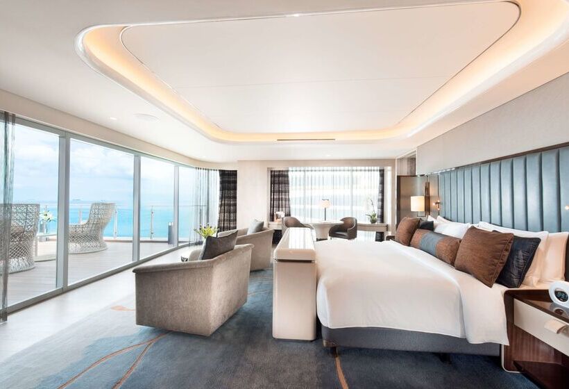 هتل Conrad Manila