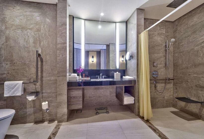 هتل Conrad Manila