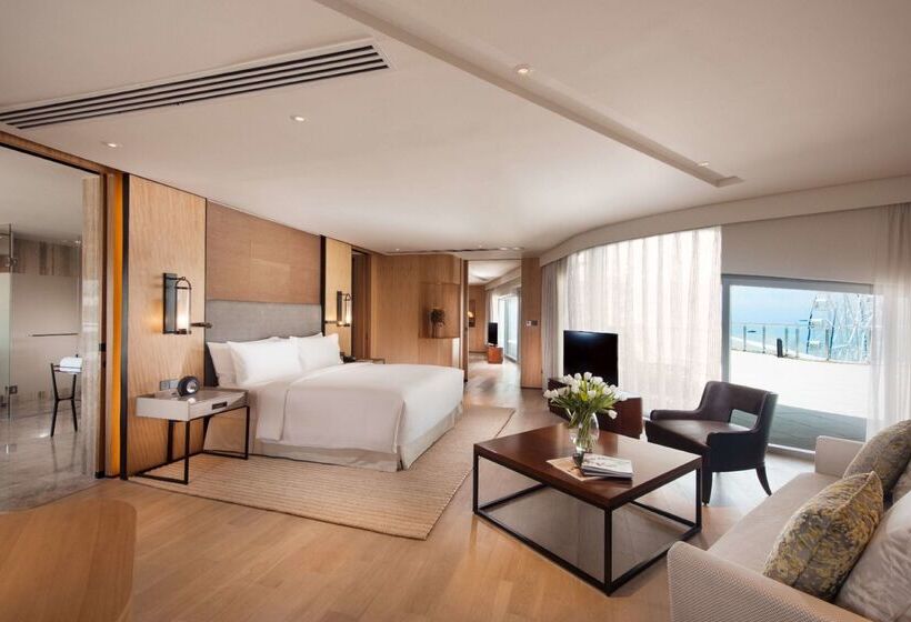 هتل Conrad Manila