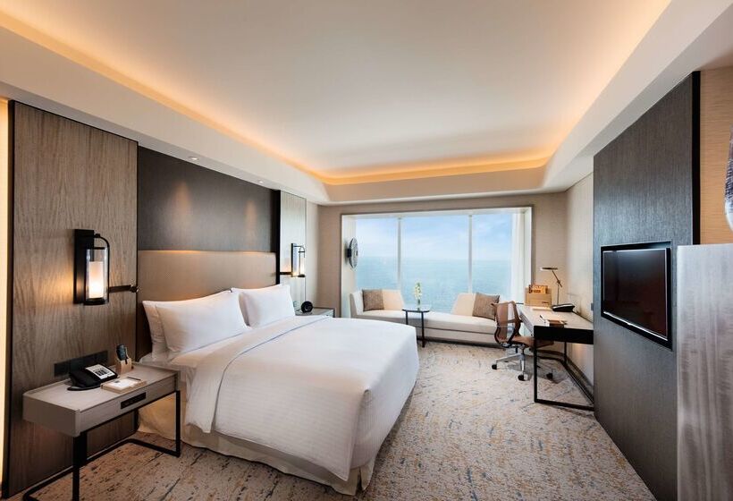 هتل Conrad Manila