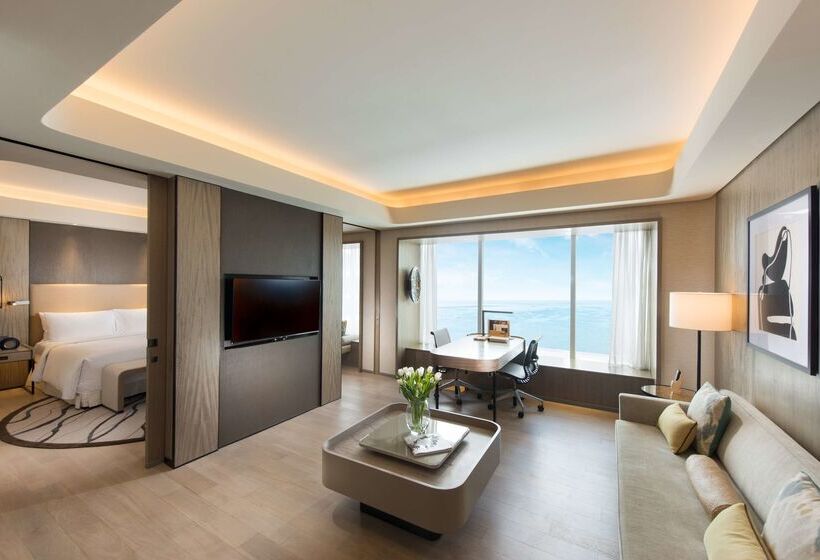 هتل Conrad Manila