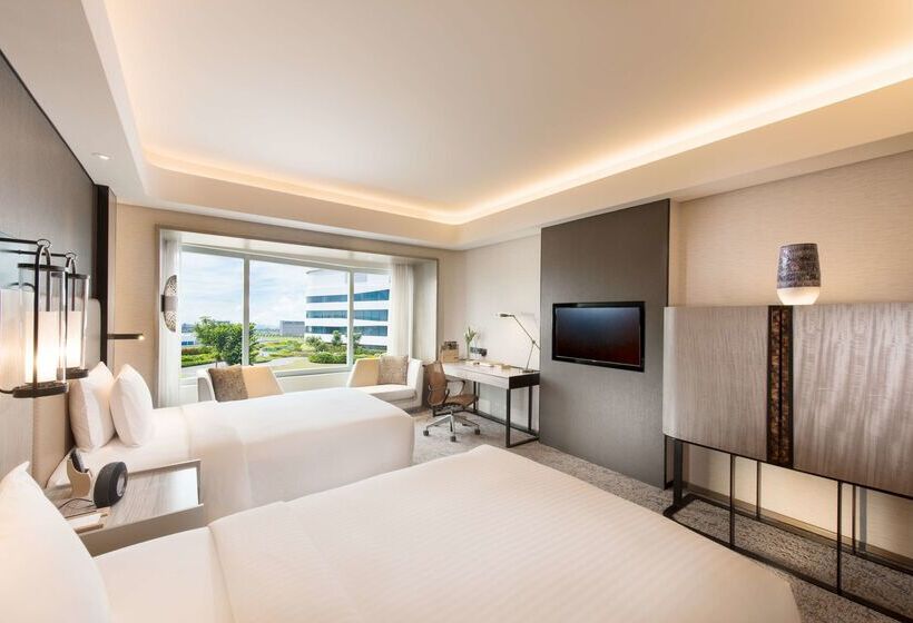 هتل Conrad Manila