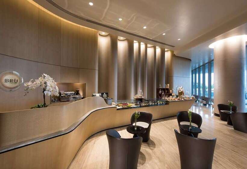 هتل Conrad Manila