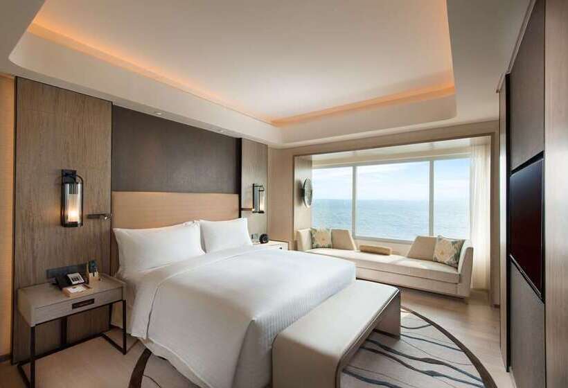 هتل Conrad Manila