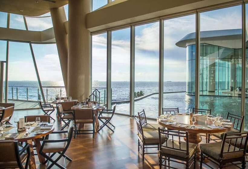 هتل Conrad Manila