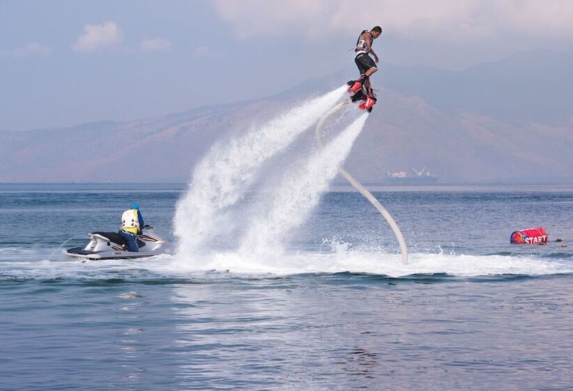 Court Meridian Hotel & Suites