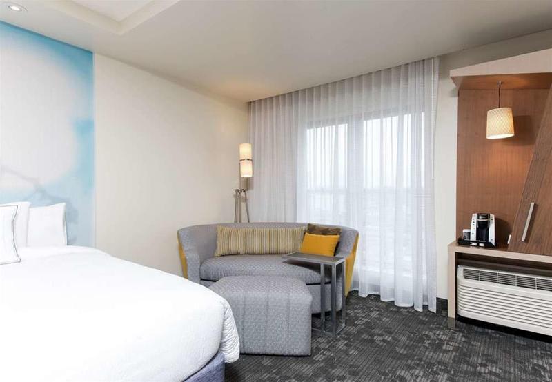 ホテル Courtyard By Marriott Holland Downtown