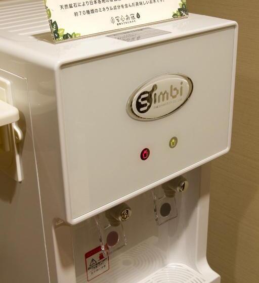 מלון כמוסות Anshin Oyado Shinbashi Ekimaeten