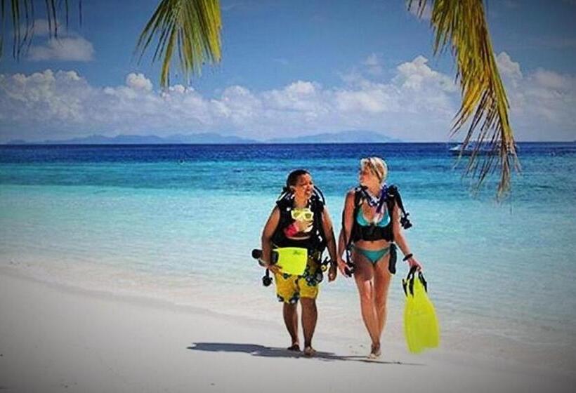 فندق Devocean Eco Adventure Lodge