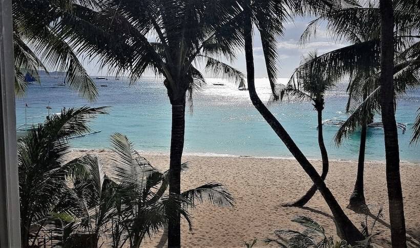 Hotel Divegurus Boracay Beach Resort