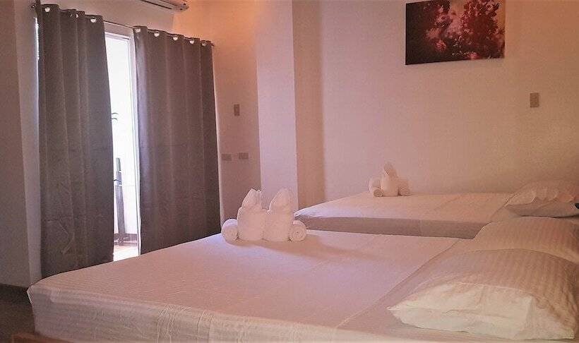 בית מלון כפרי Divegurus Boracay Beach Resort