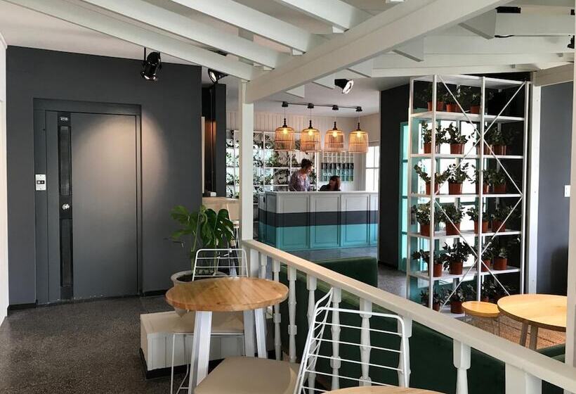 בית מלון כפרי Dollar