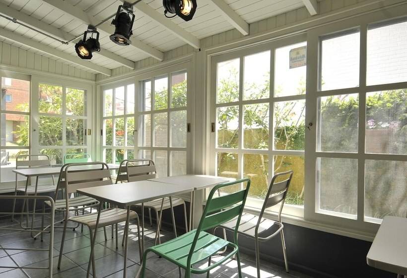 בית מלון כפרי Dollar