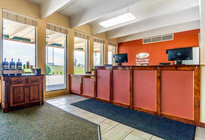 فندق Econo Lodge Inn & Suites Brookings