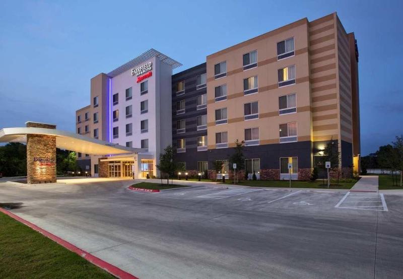 Отель Fairfield Inn & Suites By Marriott Austin San Marcos