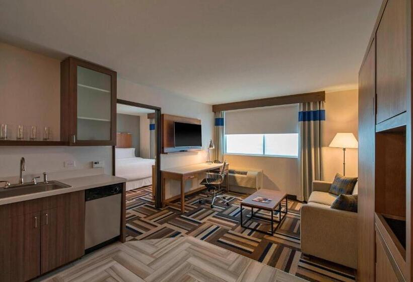 ホテル Four Points By Sheraton Midland