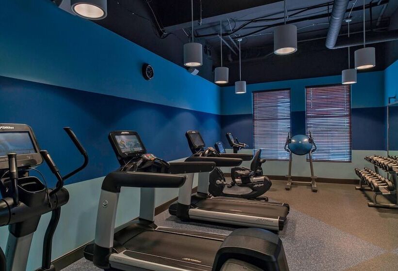 ホテル Four Points By Sheraton Midland