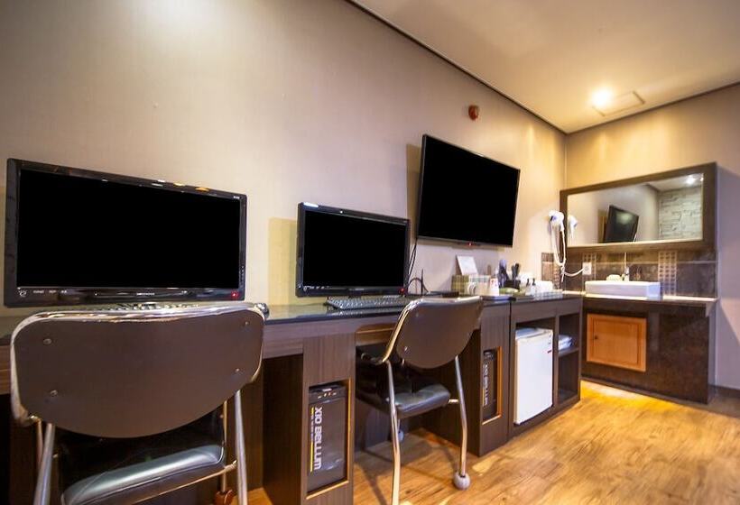 בית מלון כפרי Chakan