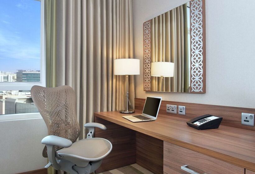 هتل Hilton Garden Inn Dubai Deira
