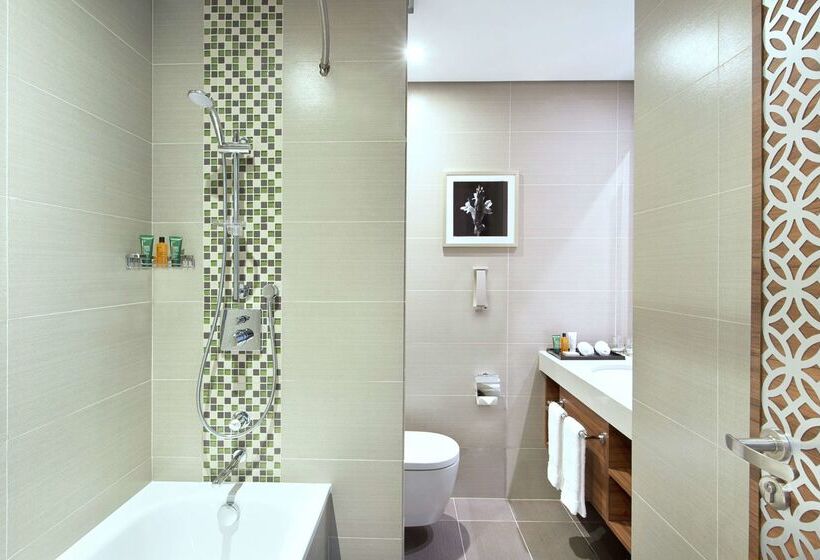 هتل Hilton Garden Inn Dubai Deira