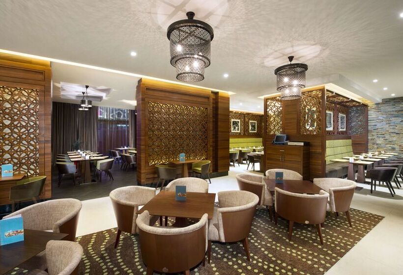 هتل Hilton Garden Inn Dubai Deira