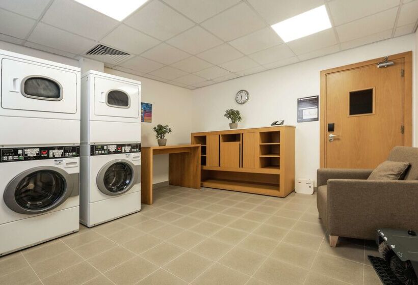 هتل Hilton Garden Inn Dubai, Mall Avenue