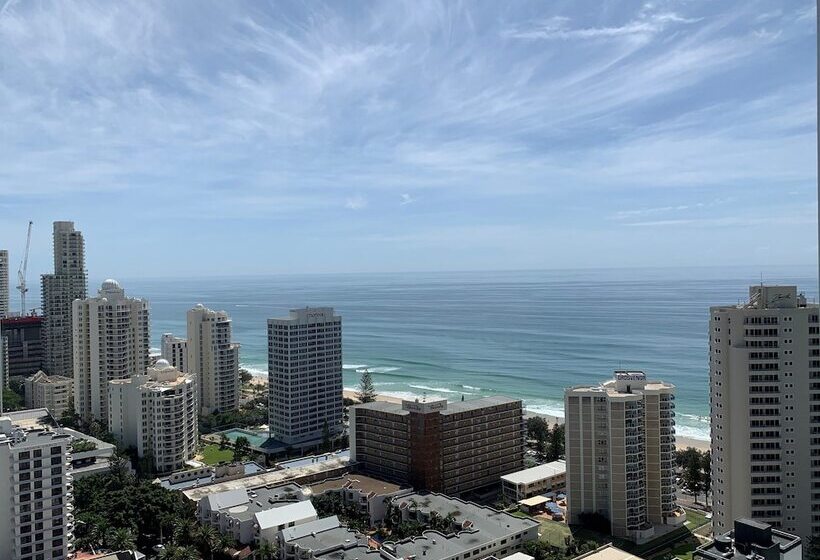 Hilton Surfers Paradise Hotel & Residences