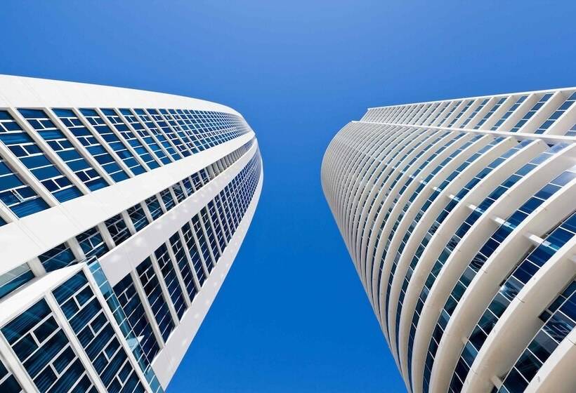 Hilton Surfers Paradise Hotel & Residences