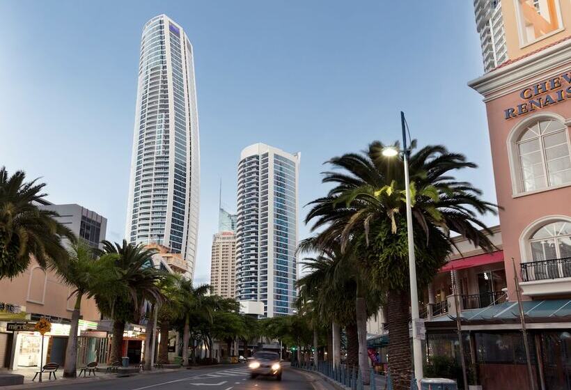 Hilton Surfers Paradise Hotel & Residences