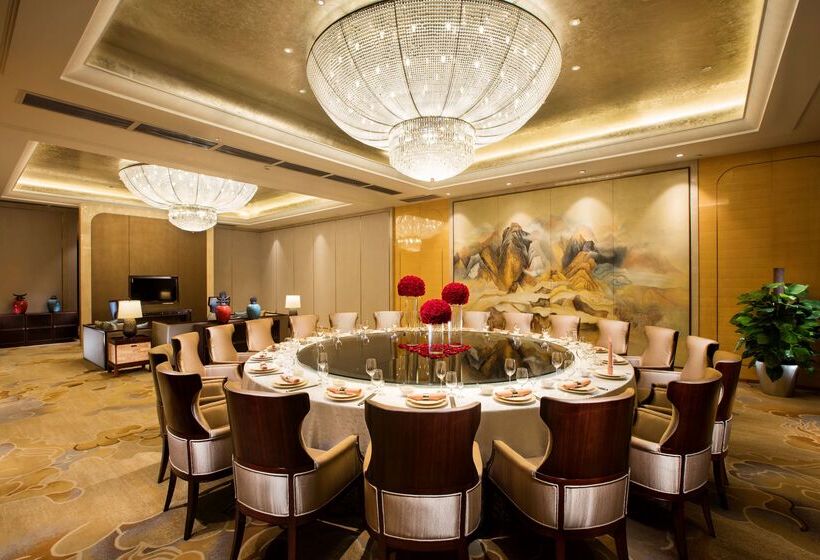 酒店 Hilton Wuhan Riverside