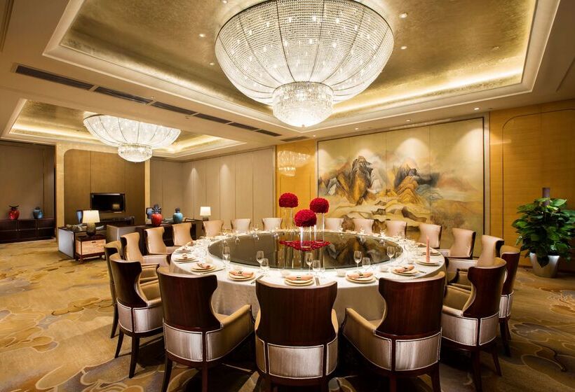 酒店 Hilton Wuhan Riverside