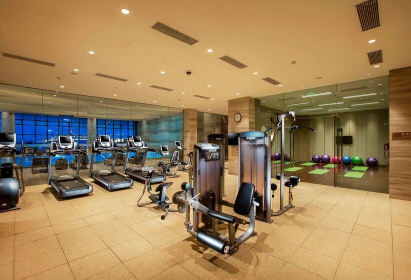 酒店 Hilton Wuhan Riverside